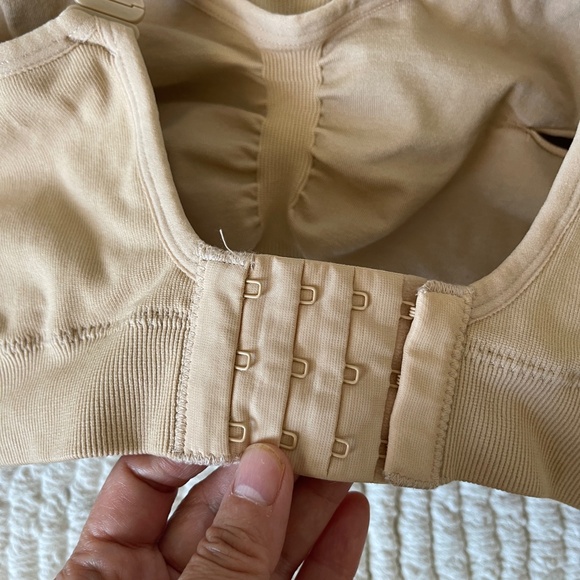 Kindred Bravely Pumping and Nursing Bra Women's XL Beige Hands Free - Picture 3 of 7